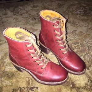 FRYE Sabrina 6G Lace-Up Burnt Red Leather Boots